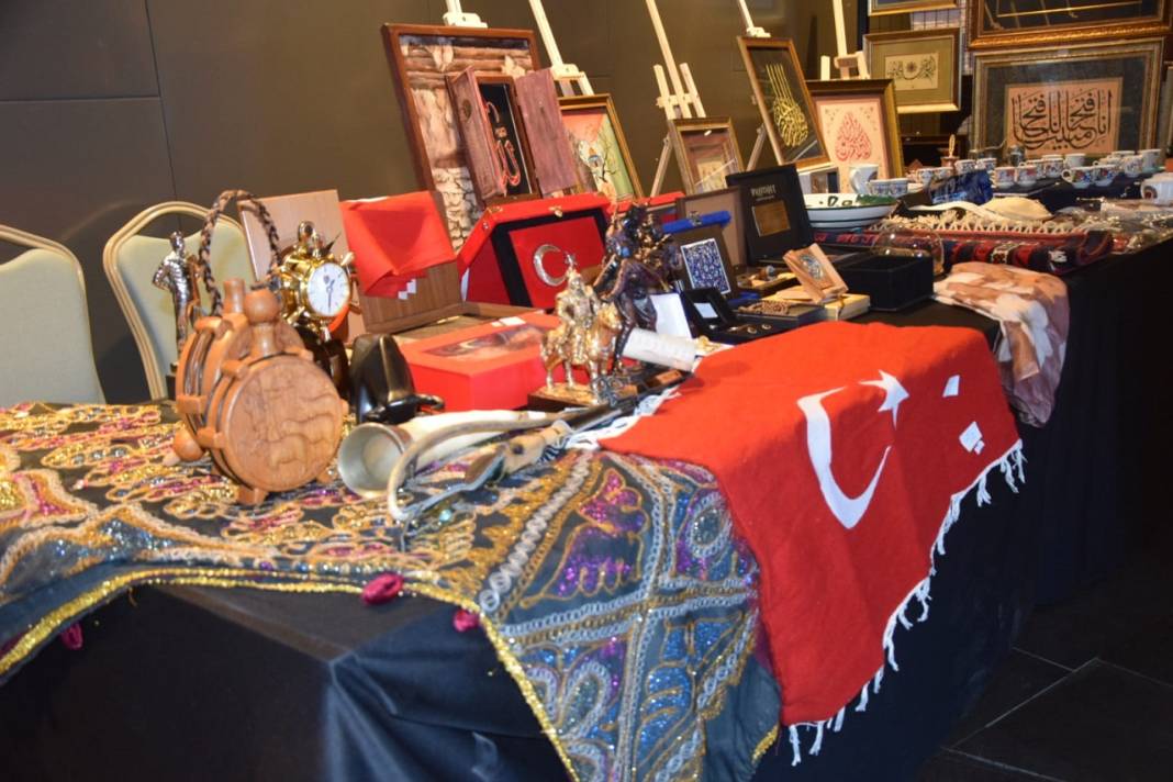 İpek Yolu Temalı Altın Dokunuşlar Sergisi Konya’da kapılarını açtı 6